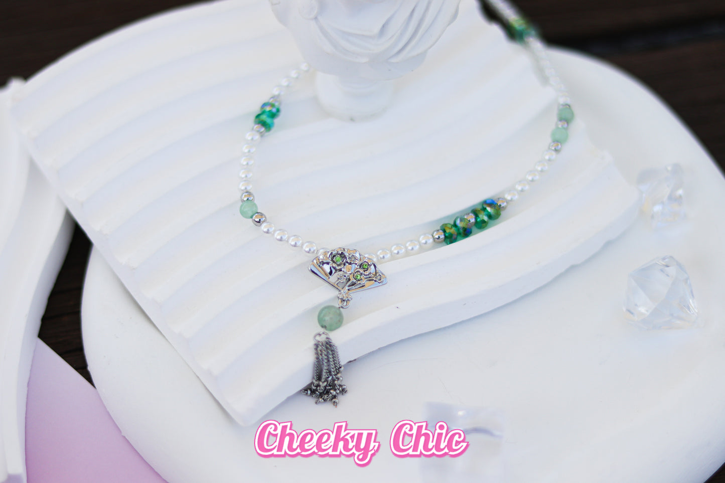 Green Crystal Tassel Fan Necklace π
