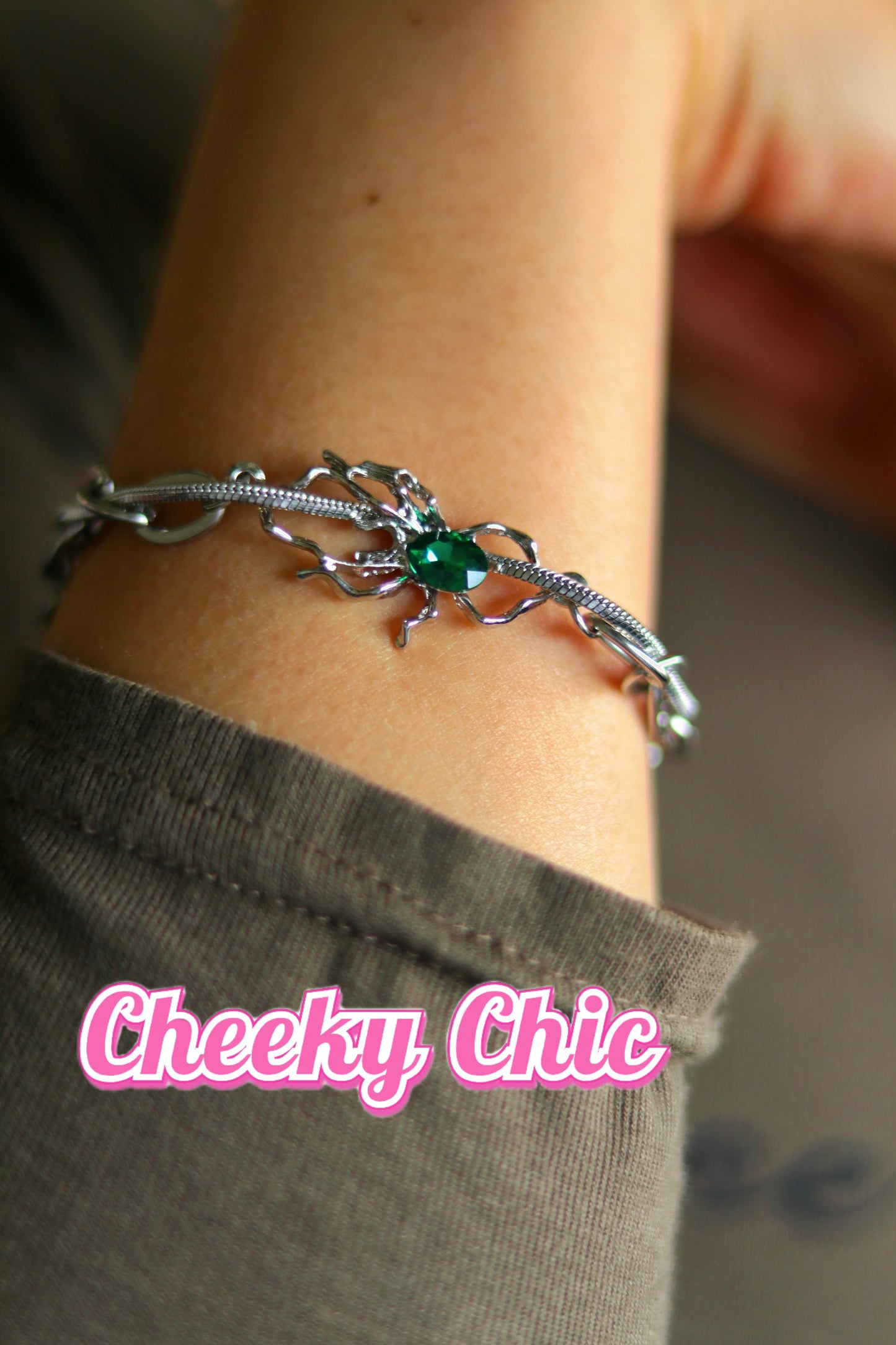 Green Spider Bracelet 🕷️💚