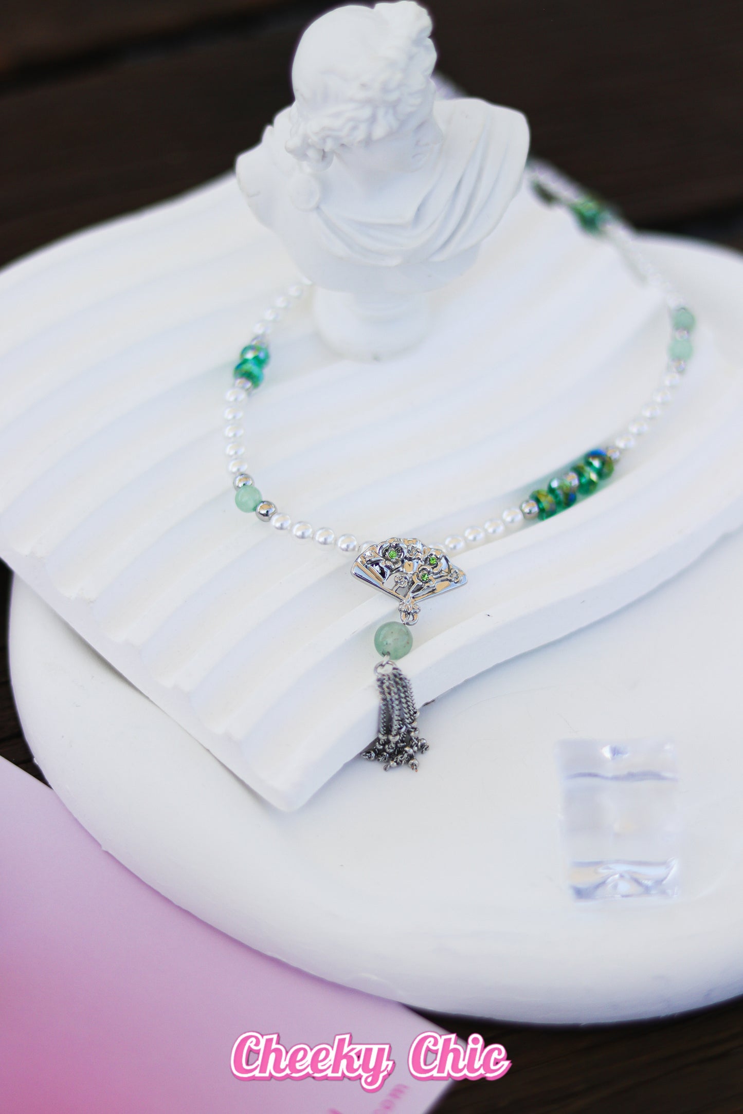 Green Crystal Tassel Fan Necklace 💚